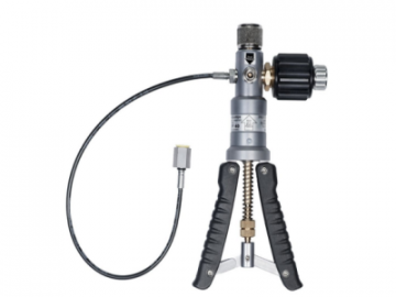 Leitenberger pneumatic pressure test pump model LR-Cal LPP 40 for calibration
